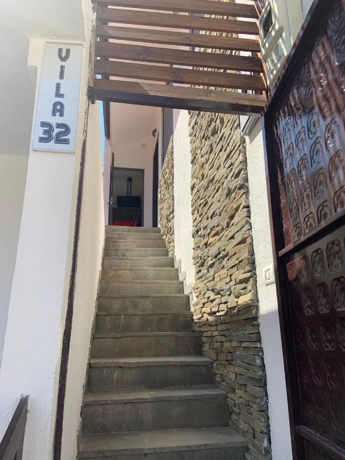 Vila 32 Berat Esterno foto
