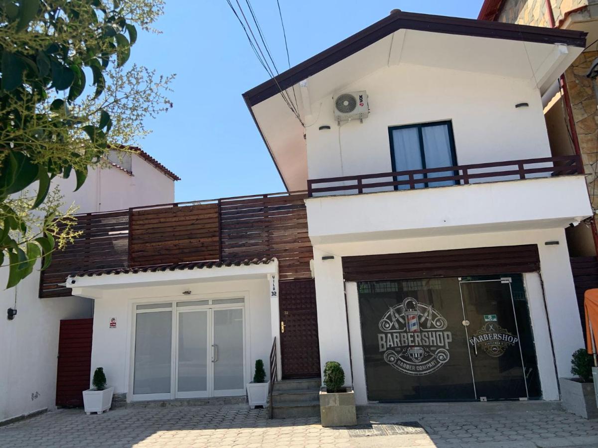 Vila 32 Berat Esterno foto